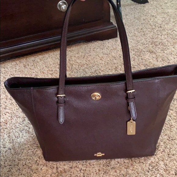 coach laptop tote